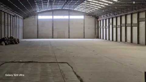Amplia Nave Industrial en San Pedrito por Avenida 2 de Abril